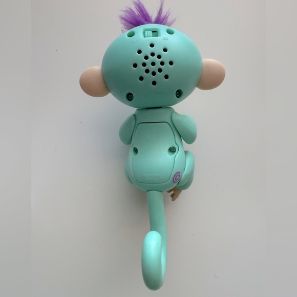 3 Fingerlings Interactive Toy Monkeys Bundle - Picture 5 of 11